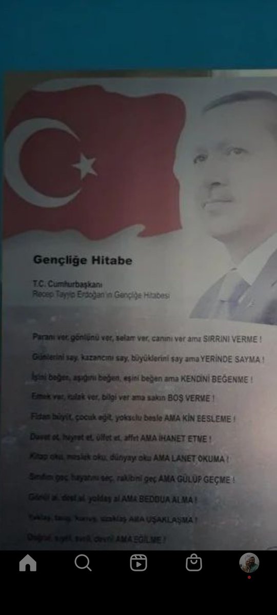Bunuda görmüş olduk Kocaeli deki TÜGVA öğrenci yurduna sayın cumhurbaşkanı.nin gençliğe hitabesi asılmış tapulu ruhsatlı bir başkanımız var Türkiye'nin tapusu elinde galiba biz köle oluyoruz çalışan mesai ve ek iş yapan köle