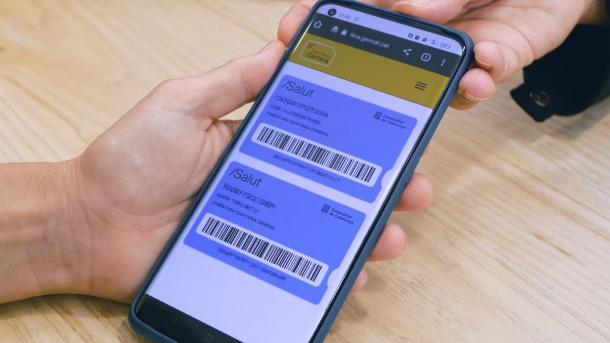 gencat's tweet photo. 💳 Ja pots estrenar #LaMevaCartera, el nou moneder digital creat per @gencat.

Pots tenir la targeta sanitària al mòbil per identificar-te al CAP i als hospitals o per recollir medicaments amb recepta a la farmàcia.

🔗 https://t.co/gZ8NInYKM7 https://t.co/rEJkwgXSij