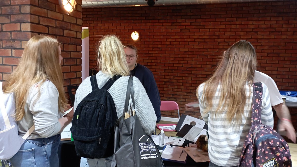 CUHedgehogs's tweet photo. Visit Keith, the 🦔, and our @HogFriendly team at the @cardiffstudents Fresher's Fair today and tomorrow to find out how you can help @cardiffuni becoming a safe haven for #hedgehogs and all wildlife 💚 https://t.co/PWsVioZNSM
