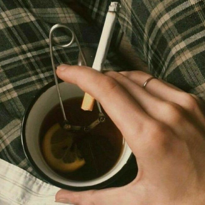 lorrrcan's tweet photo. утро доброе —  это когда ты наплевал на занятия с высоты астрономической башни и в кои-т�� веки выспался. оно того стоило. https://t.co/YG5ex9fKGw