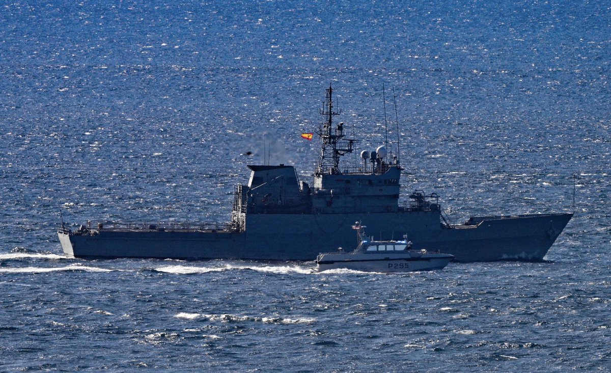 Another incursion by 🇪🇸Spanish OPV SPS Atalaya into #Gibraltar territorial waters. Shadowed by HMS Cutlass @RNGibSqn Via @dparody