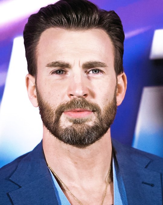 @ChrisEvans attends the #Lightyear UK premiere at Cineworld Leicester Square | June 13, 2022 #Lightyear #ChrisEvans