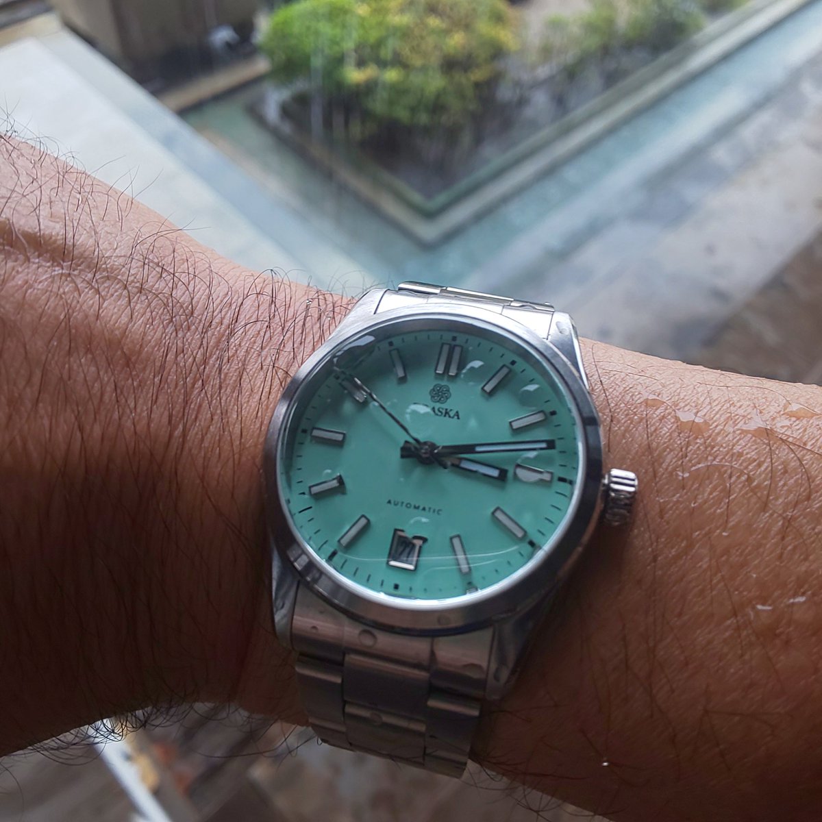 watchid7's tweet photo. すごい雨☔️
でも昼からはトラスカであんしん😌
#Traskawatch https://t.co/Ohnj7qII6P