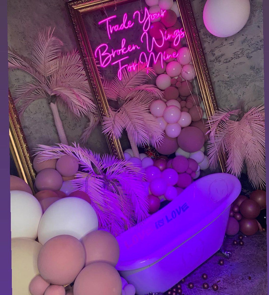 KellyMc1401's tweet image. Well Manchester thanks for having us! you were an absolute hoot! Never a dull moment. See you soon and well the rest is history 💃🏽🙌🏽🥴🤣 #manchester #chinawhite #behaving #brosbeforehoes