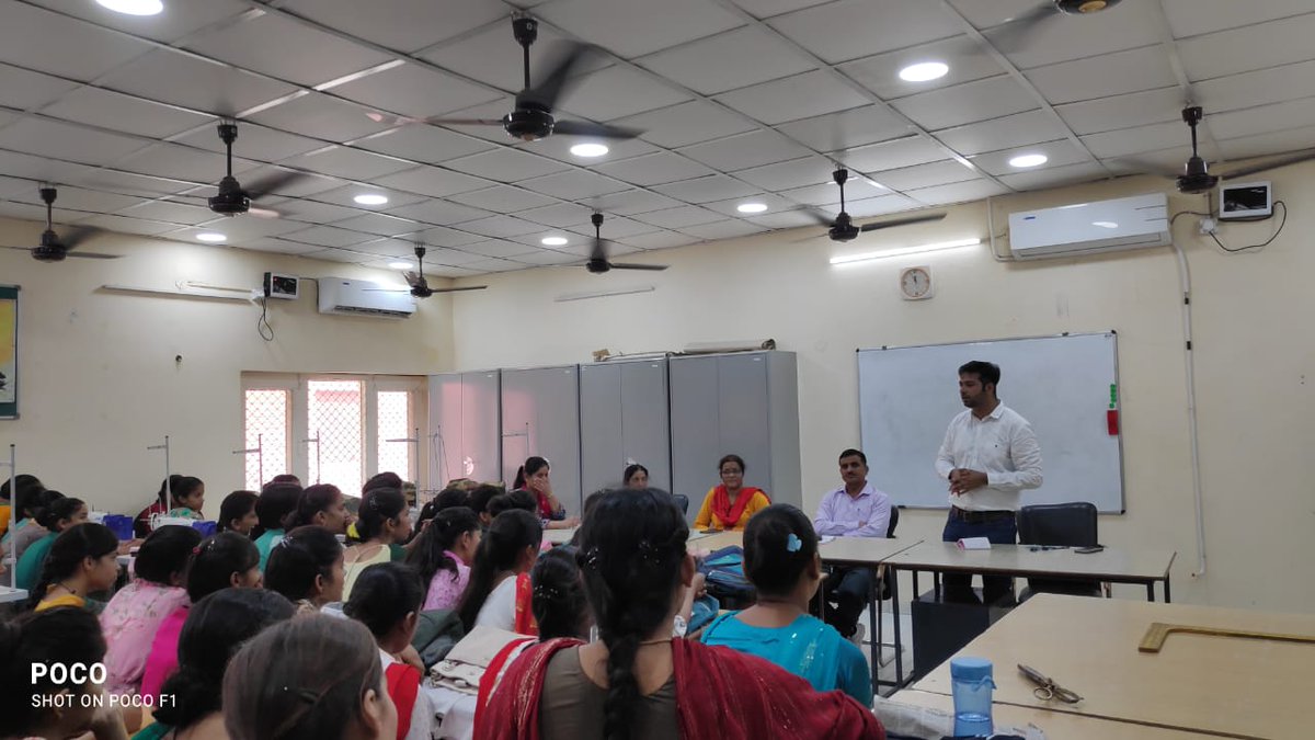 SDMUna44's tweet photo. #UTSAV Voter Awareness Program at ITI(W) Una and EVM/VVPAT Awareness in Una-44 (HP) on 
Dated:08-09-2022 https://t.co/3opWDV5YA1