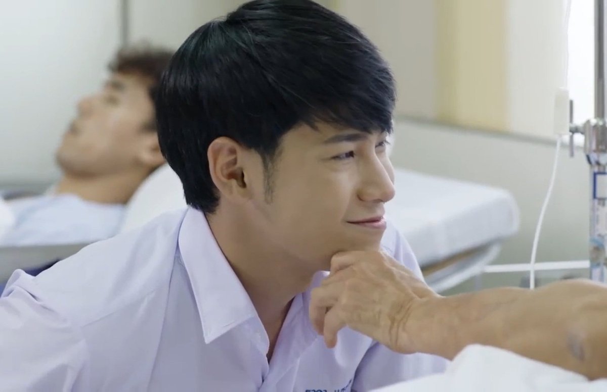 Eunhye__1224's tweet photo. 아빠랑 있을때 애교 터져서 넘 귀여웡❤
이뻐쥬거ㅠㅠ❤
#SingtoPrachaya 
#RomanticBlue https://t.co/USijiKzfT9