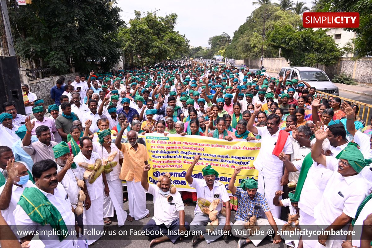#photostory
Farmers' unions in Tamil Nadu staged a protest demanding the immediate commencement of work on the Anaimalai Nallar project in Coimbatore and against the cancellation of free electricity for agricultural wells. 
Location: South Taluk Office

PC:T. Mohanraj, SimpliCity