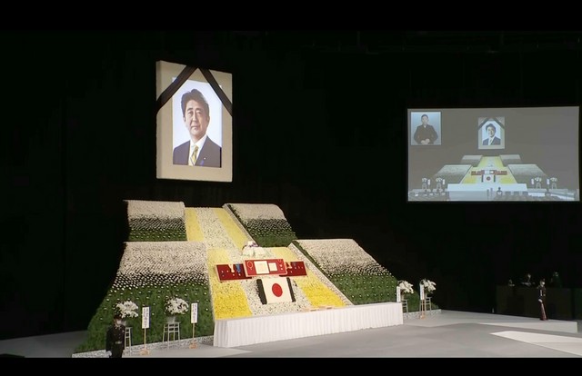 nl0rMXIuMg5FGNk's tweet photo. しかし言っちゃなんだが
マジにオグリのほうが立派なお別れ会やな… https://t.co/AkymEqF4ml