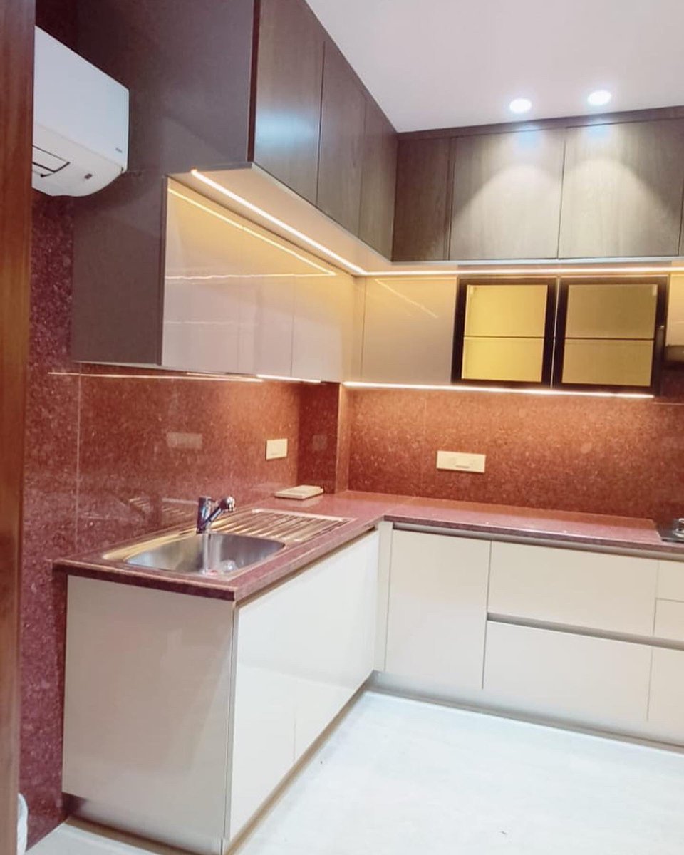 ajeetpgdm10's tweet image. हरे कृष्णा🙏🙏
Today one more premium project completed @ Defence Colony -Delhi 
For more information call on-09911114980
#modularkitchen #modularkitchenmanufacturer #modularkitchendelhi #modularkitchendealers #modularwardrobe #modularfurniture #modularhome #delhi