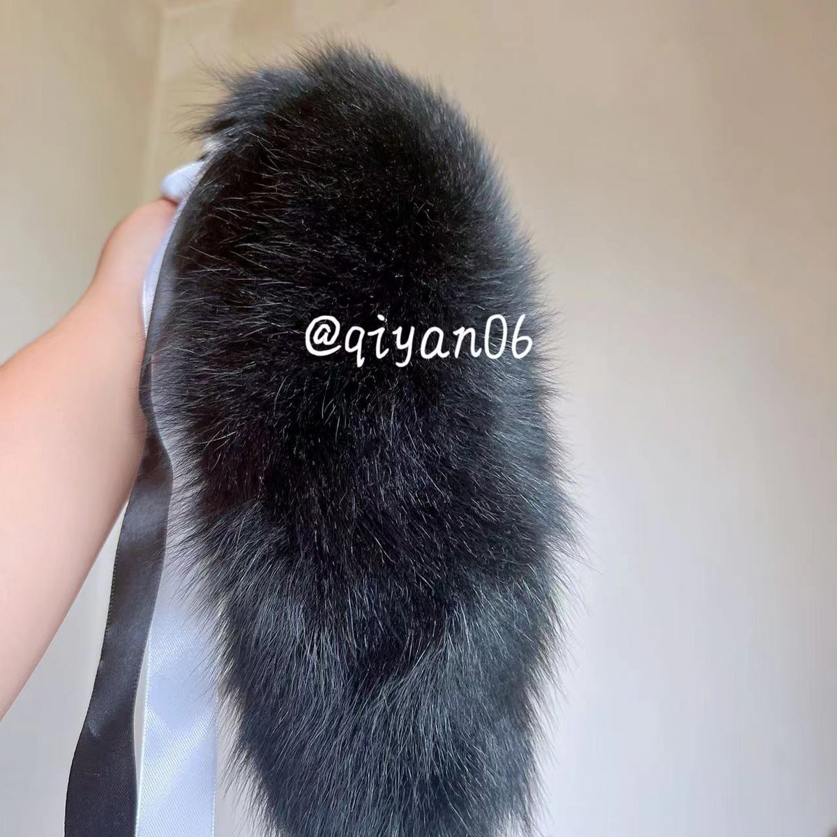 洪墨
    领养人：X
#尾巴 #k8  #SM #K9 #肛塞 #肛塞尾巴 #字母圈