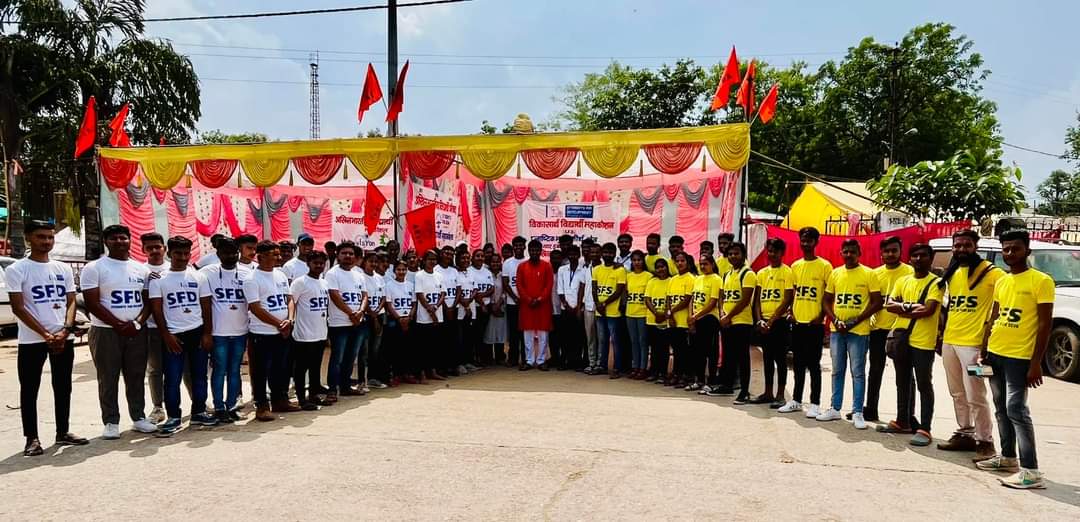 ChetasSukhadia's tweet photo. मां शारदा पीठ मैहर में @ABVPMK के विभिन्न आयाम गतिविधि #SFD #SFS #Medevision #jigyasa के द्वारा नवरात्रि के पावन पर्व में चलाया जा रहा सेवा कार्य। https://t.co/mmZjSGcVDf