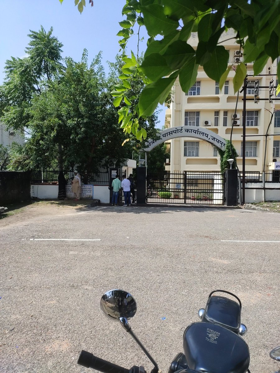 KKSharma01's tweet photo. @passportsevamea @PMOIndia very poor and unprofessional service at passport office jhalana institutional area Jaipur even no one can get inquiry here.
One gaurd is standing outside the gate and doing very misbehave to everyone.
Even no one is allowed to get in office https://t.co/kLckh9WEpC