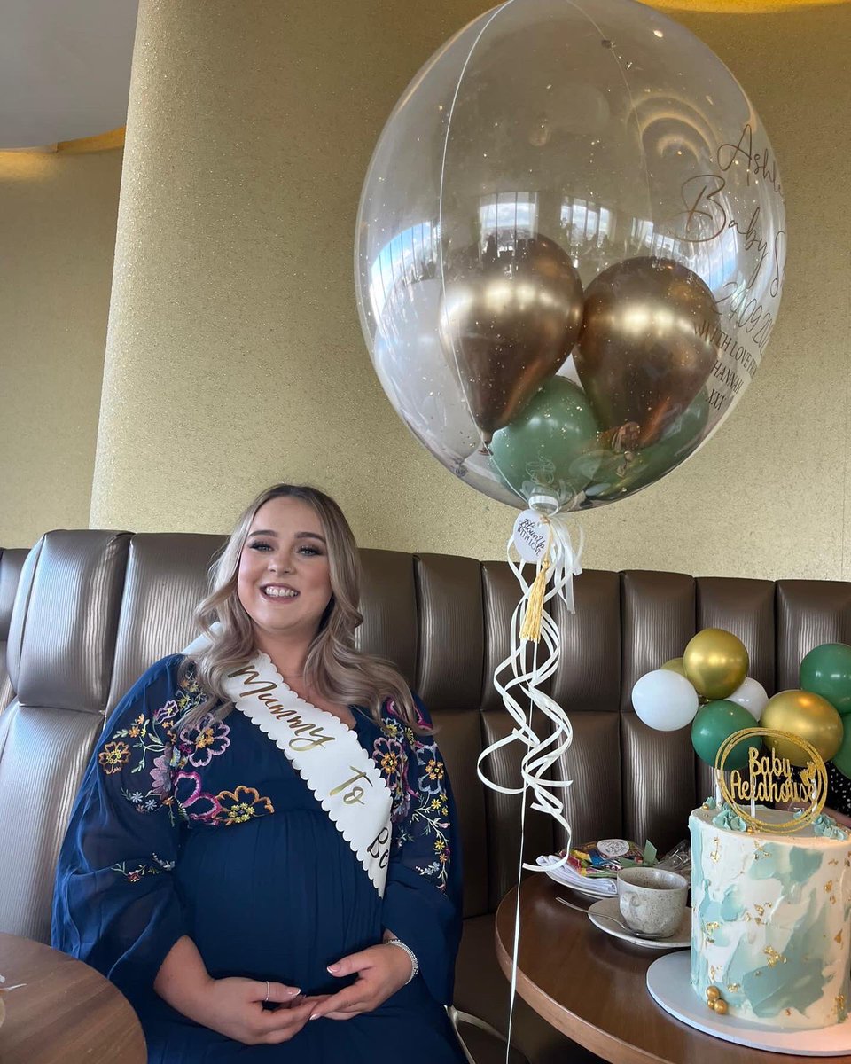 _FionaDearing_'s tweet photo. Only two weeks to becoming a grandma 🥰 I’m super proud of my girl @aecroft28 she is amazing 🤩 you’ll make an incredible mumma xxxx https://t.co/5YRr0dq6FN