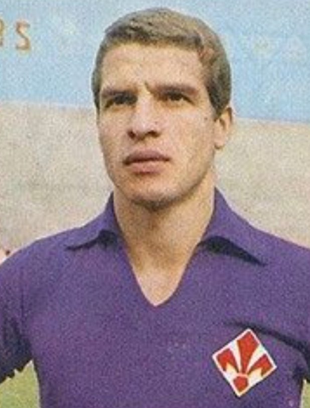 UFiorentina's tweet photo. 🎂 TANTI AUGURI DI BUON COMPLEANNO A ALBERTO ORLANDO. HA INDOSSATO LA MAGLIA VIOLA DAL 
1964 AL 1965.

#AcfFiorentina #Fiorentina #ForzaViola #happybirthday https://t.co/sbpInj1qyj