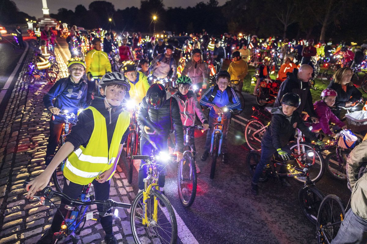 Some brilliant photos from last Friday Nights #BikeDisco in @phoenixparkopw such a fun night