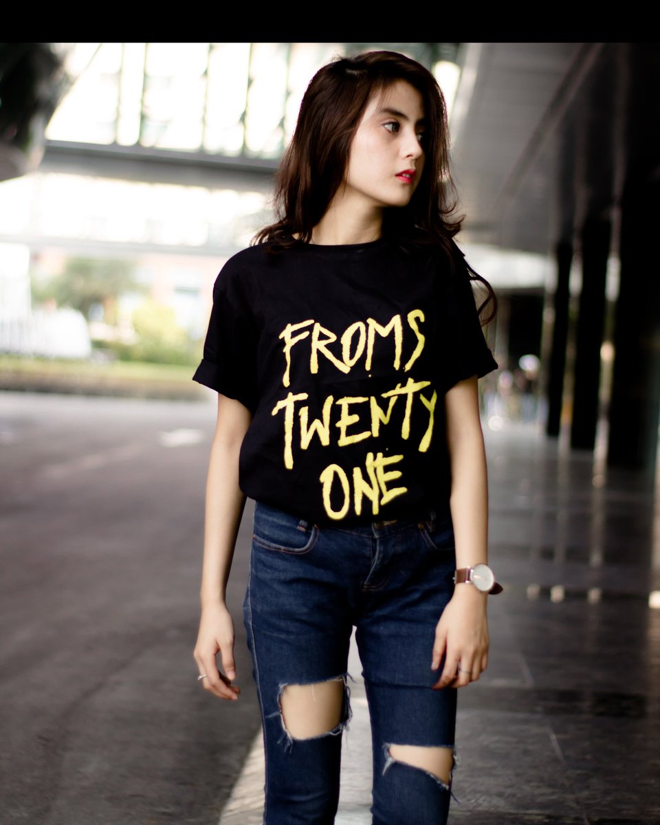 froms21's tweet photo. Froms21 Brand it's not just shirts this is a story, passion, dreams and family  to do what we want and what we love. And as a brand we are never dies!
#froms21 #brand #froms21clothing https://t.co/vkgRRlRBXl
