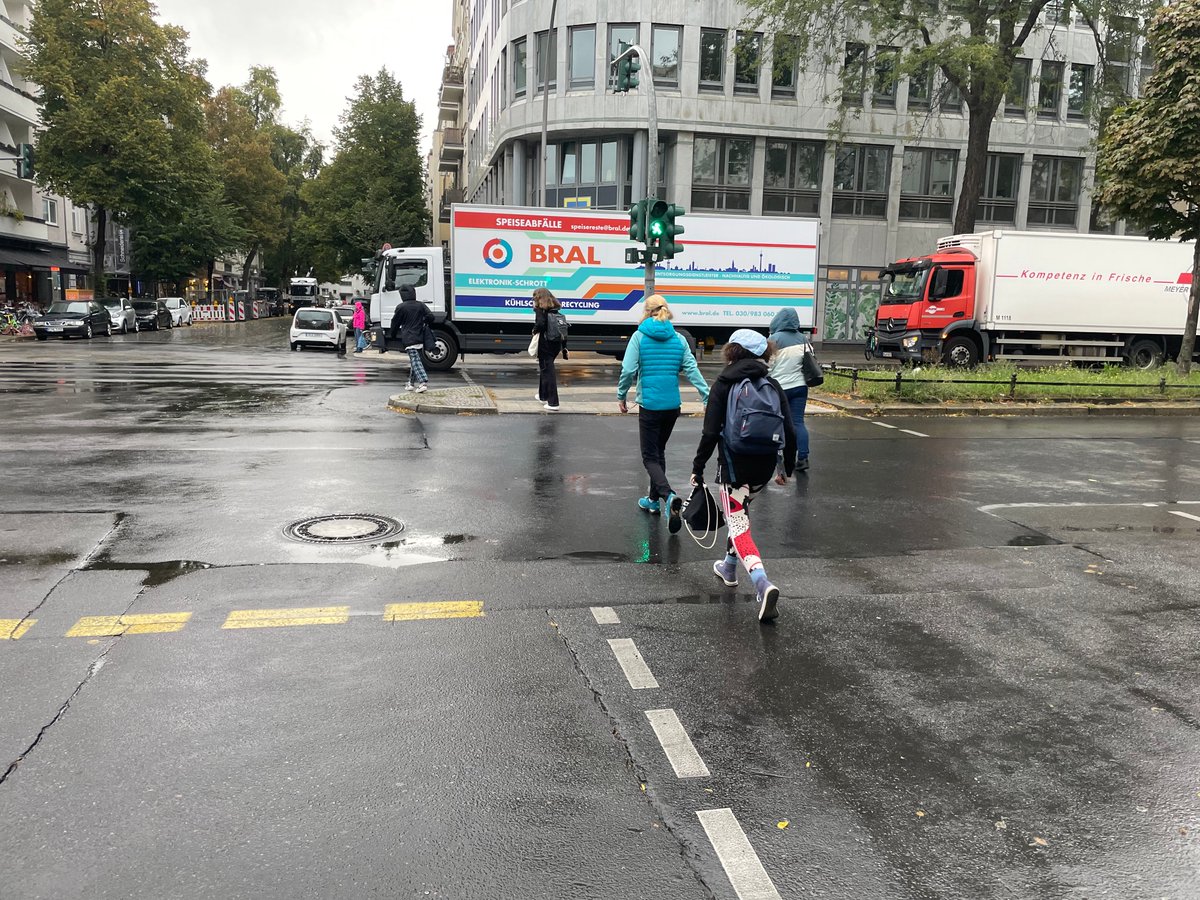 plain vanilla tweet media