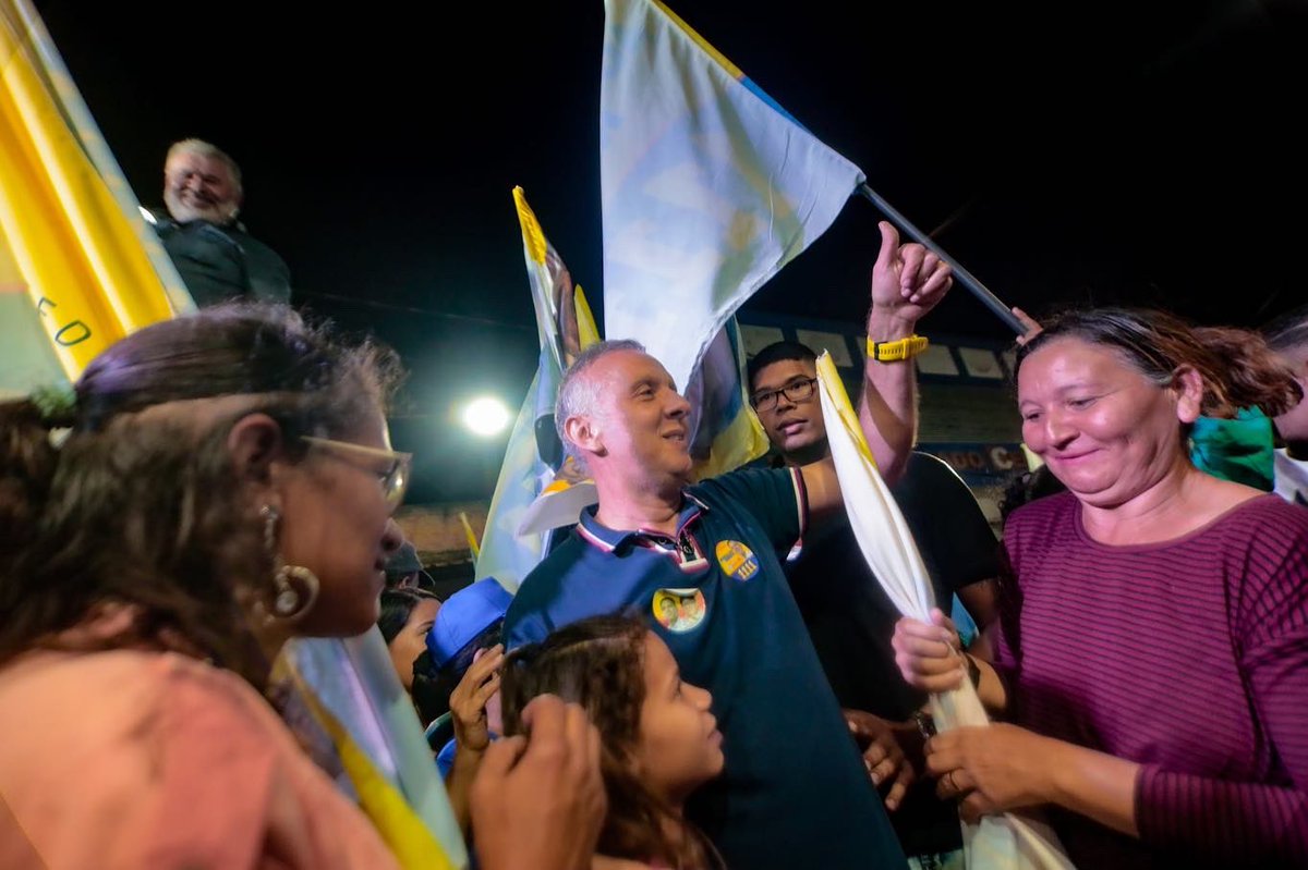depaguinaldo11's tweet photo. Para cada passo que dou, eu tenho mais certeza do nosso compromisso com a Paraíba! Nossa caminhada em Aroeiras foi uma oportunidade de falar pra muita gente sobre o #trabalhopravaler de muitos anos que realizamos pelas famílias da região. https://t.co/hiRdFquVWi