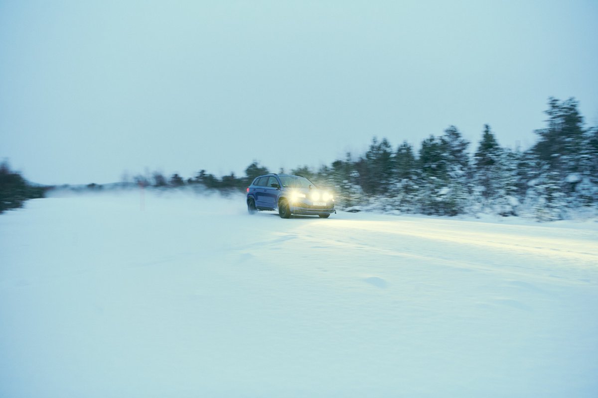 TCSPresse's tweet photo. @TCS_Schweiz  #Winterreifentest 2022: Vom Kauf von sechs Modellen raten die Experten ab: https://t.co/WFS6e7HbTf #mytcs https://t.co/DycrzshNth