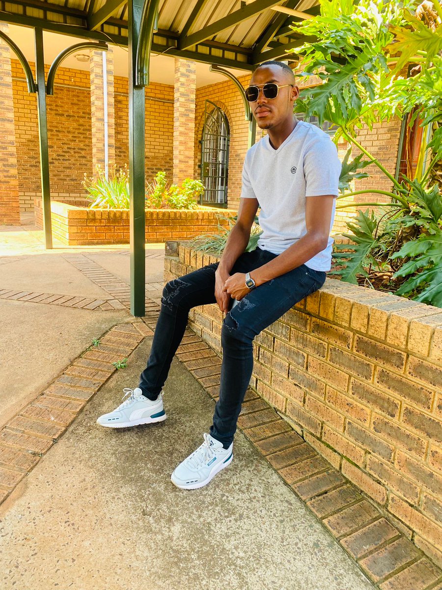 Mahlangu Emmanuel tweet media