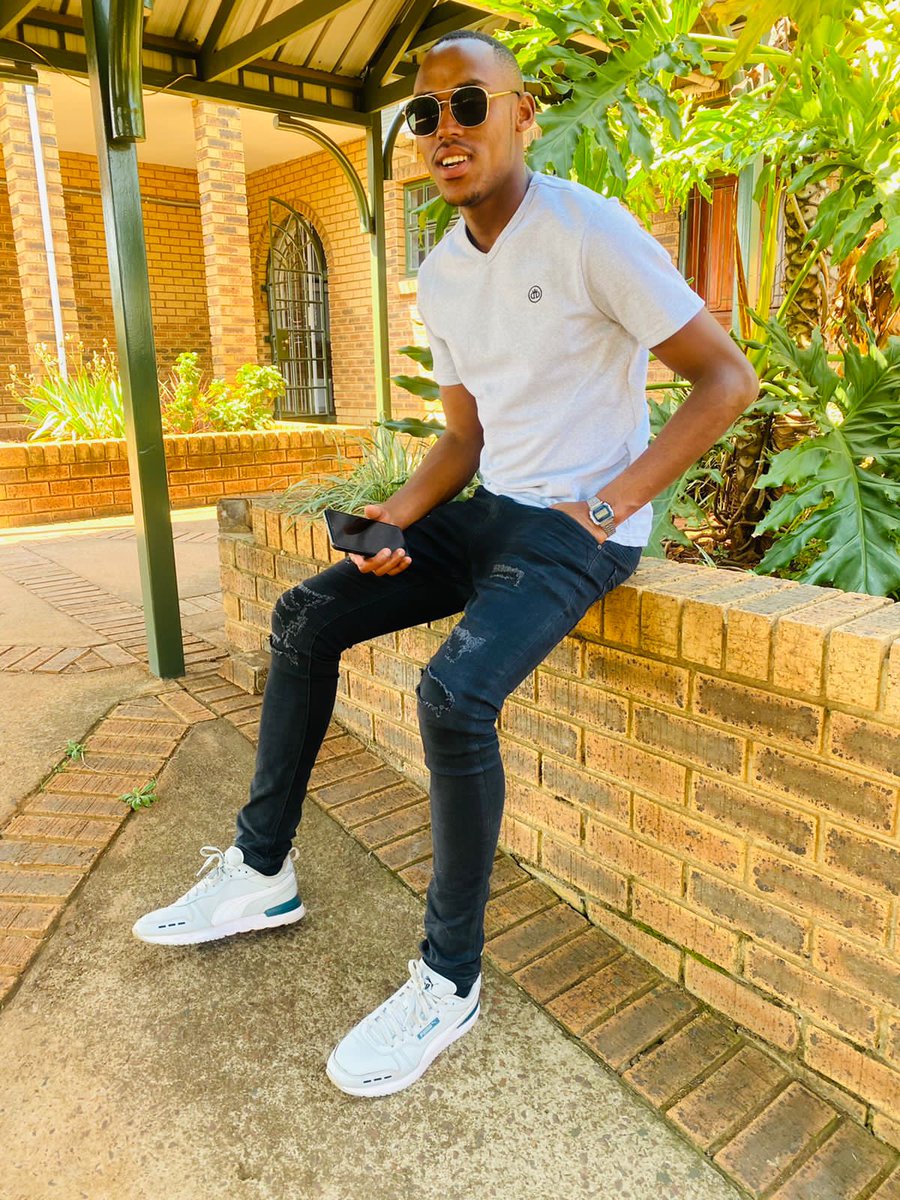 Mahlangu Emmanuel tweet media