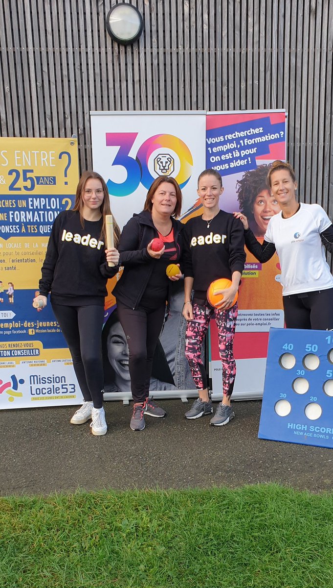 AnneCorve's tweet photo. Et c'est parti ⚽🏀⛹️🏐🏋️♂️ pour une 1ère avec une action du #SportALEmploi avec une #equipe de choc 💣 @pole_emploi @LocaleMayenne #LeaderIntérim, Ensemble on va plus loin 👍 #SolutionAlternative pour mettre en avant les savoirs être et faire connaissance 🎖️ https://t.co/f8dxZQQanz