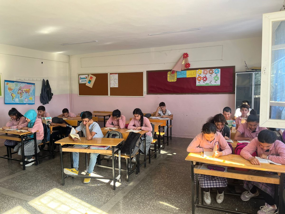 #urfaokuyor #simdikitapzamanı <a href="/UrfaValiligi/">T.C. ŞANLIURFA VALİLİĞİ</a> <a href="/sanliurfammem63/">Şanlıurfa İl Milli Eğitim Müdürlüğü</a> <a href="/BirecikMem/">Birecik İlçe Mem</a>