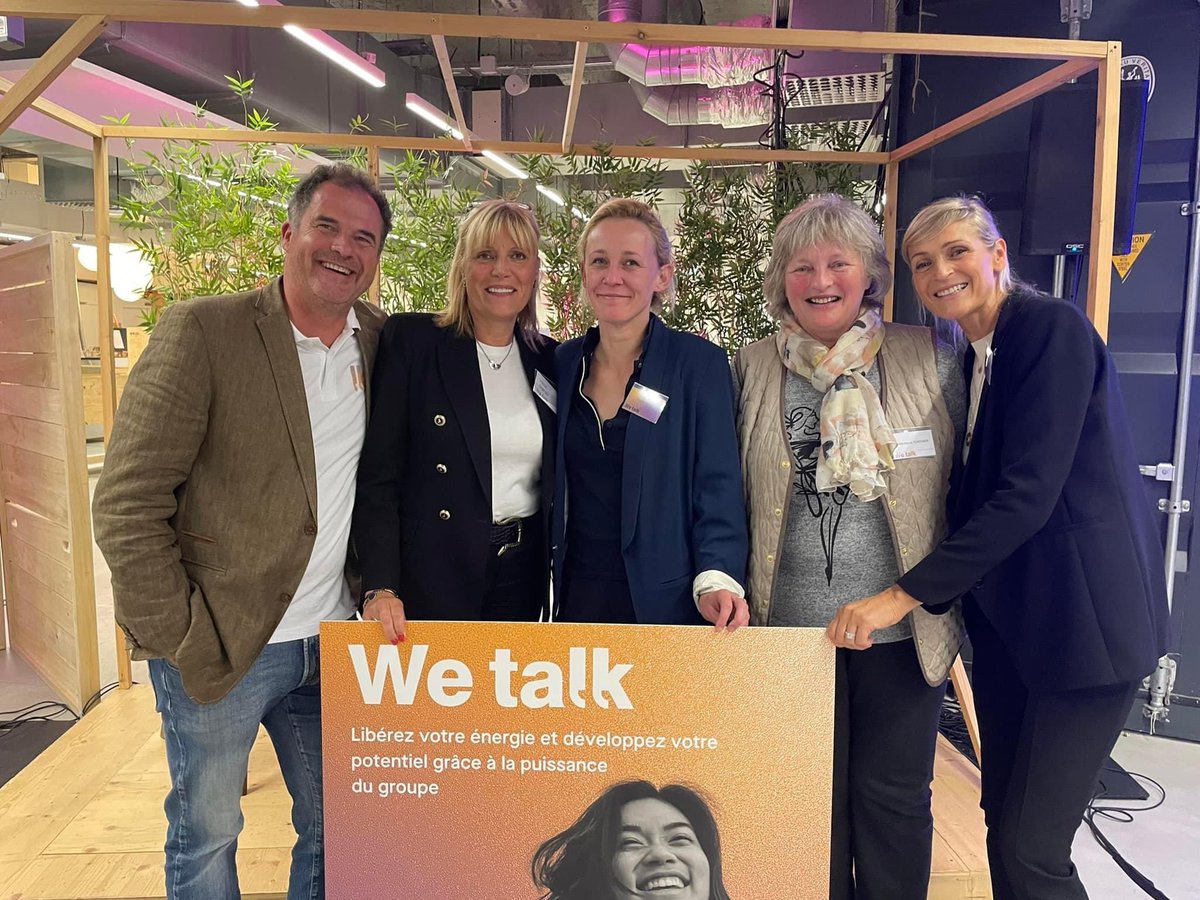 MadyDorchies's tweet photo. #HumanDay #lille
🧩A l’after before organisé par « We Talk » une plate forme digitale de coaching basée à #roubaix
#wetalklife
Le concept de « We Talk » progresser individuellement au sein d’un collectif
#HumanPerspective
#hautsdefrance https://t.co/pYPIyX1Z6Z