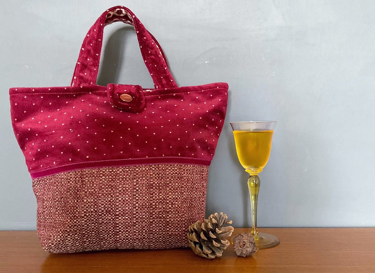 samm_designs's tweet photo. A spiffing addition to any outfit. Go on, treat yourself because your really do deserve it
#handmade #SBHour #ecofriendly #MHHSBD #SBS
https://t.co/aXYhy9NFHY https://t.co/Zl21LUWOBy