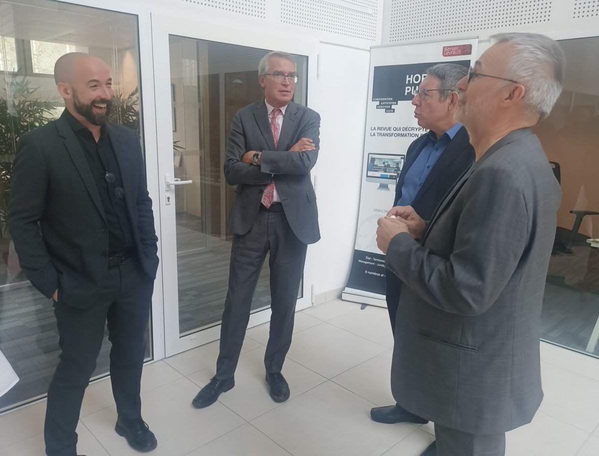 #Partenariat 🤝 Berger-Levrault et le <a href="/CNRS/">CNRS 🌍</a> signent un accord-cadre pour accélérer la recherche et les innovations dans le domaine de la #VilleDurable.
#Territoires.
👉 Lire le CP : berger-levrault.com/fr/communique-…