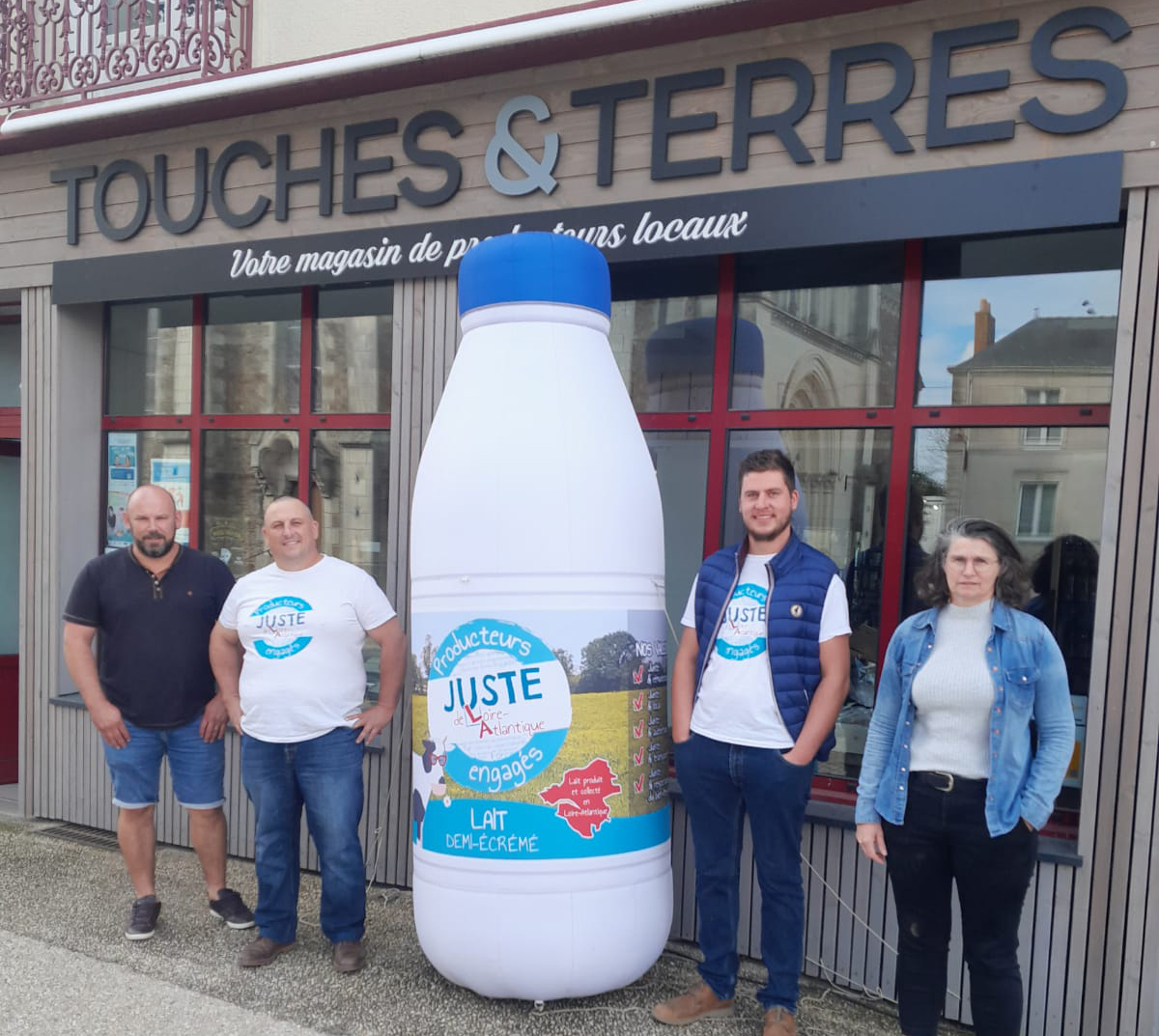 On remercie nos #agris ambassadeurs #JusteDeLA qui sont venus à votre rencontre ce week-end ainsi que Touches &amp; Terres qui supporte notre démarche 😍😁

#agriculture #produitslocaux