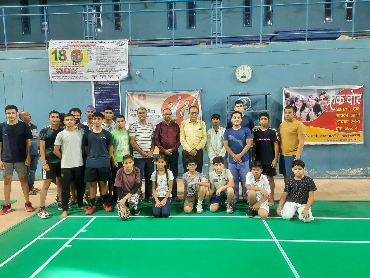 SDMUna44's tweet photo. #UTSAV Voter awareness program under SVEEP using EVM and VVPAT with the help of Sports Department Una  ,AC Una-44 on Dated:26-09-2022 https://t.co/miexEGnmZs