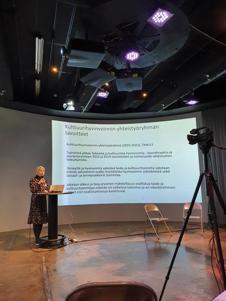 Museoliiton koulutuspäivä kulttuurihyvinvoinnista on alkamassa Teatterimuseolla Helsingissä sekä etänä. Sini Seemer   STEAsta puhuu kulttuurihyvinvoinnista osana hyvinvointialueiden kokonaisuutta. <a href="/museoliitto/">Museoliitto</a> #museot