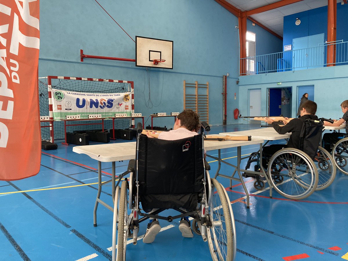 UnssTarn tweet media