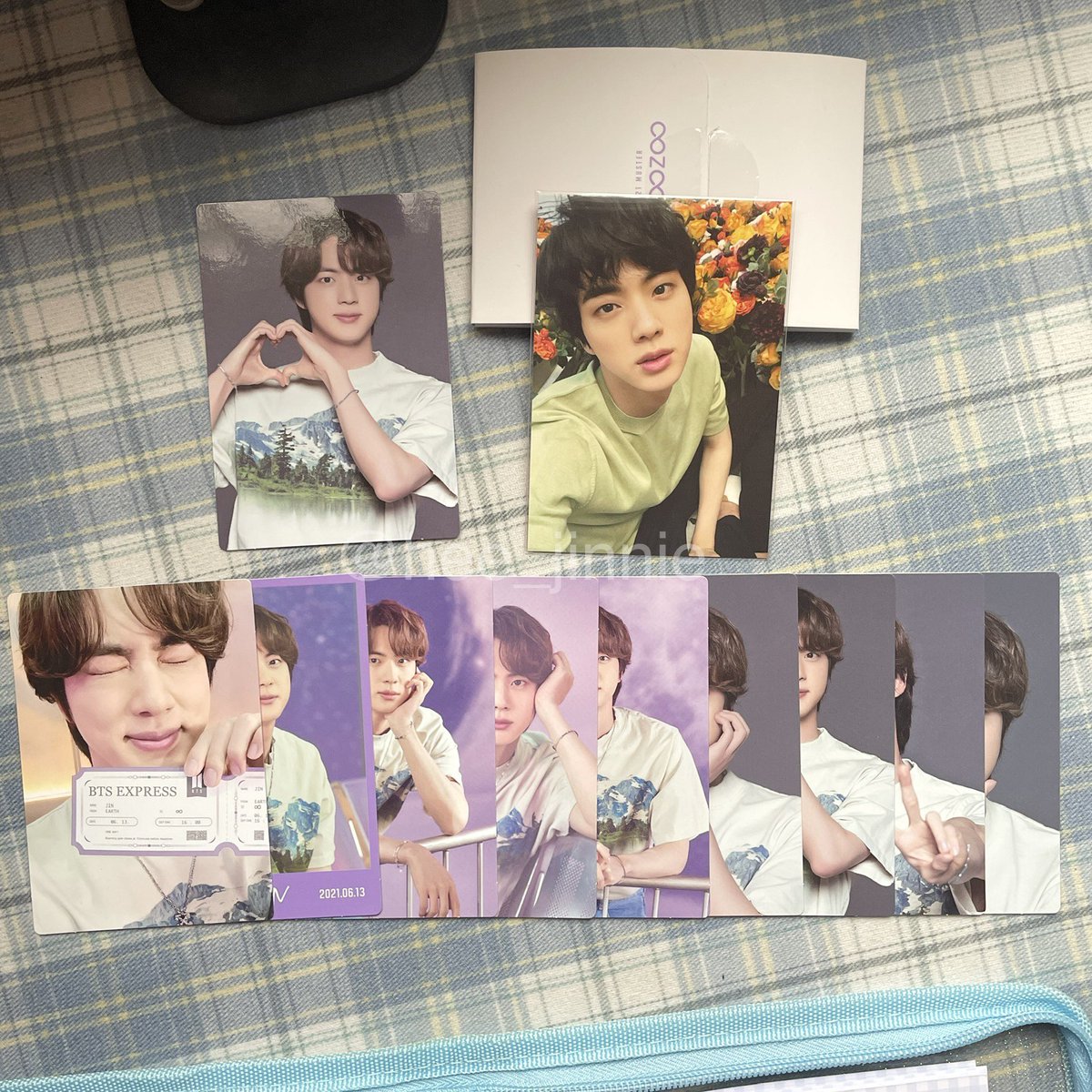 hee_jinnie's tweet photo. ⌕ wts lfb bts ph jin ly tour pc

Seokjin mini photocard

✳︎ love yourself passport
✳︎ sowoozoo complete set w/ dupe

🂱 ₱1,500 set only

✳︎ on hand
✳︎ ₱500 payo 24 hours, rb after 15 days
✳︎ sdd / ggx
✳︎ can be listed on shopee +5% fees https://t.co/NmP9mcwV6T