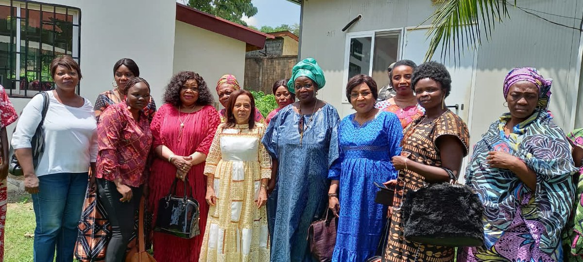 Soutien des femmes leaders au Prof Danièle Darlan, Présidente de la Cour Constitutionnelle. Une femme digne, compétente, courageuse. Elle a su résister  aux intimidations politiques et menaces de mort pour faire triompher la justice. Une fierté pour la République Centrafricaine.