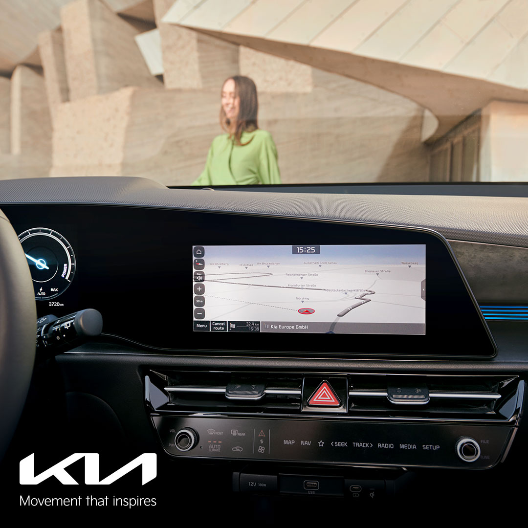 MotorFK's tweet photo. Emozioni di guida ad altissimo livello. Nuova Kia Niro, con doppio display panoramico, ti regala inedite esperienze immersive a bordo, senza compromettere la sicurezza. Lasciati conquistare: https://t.co/ExFhjsOBKk https://t.co/zXw0Z12BKr