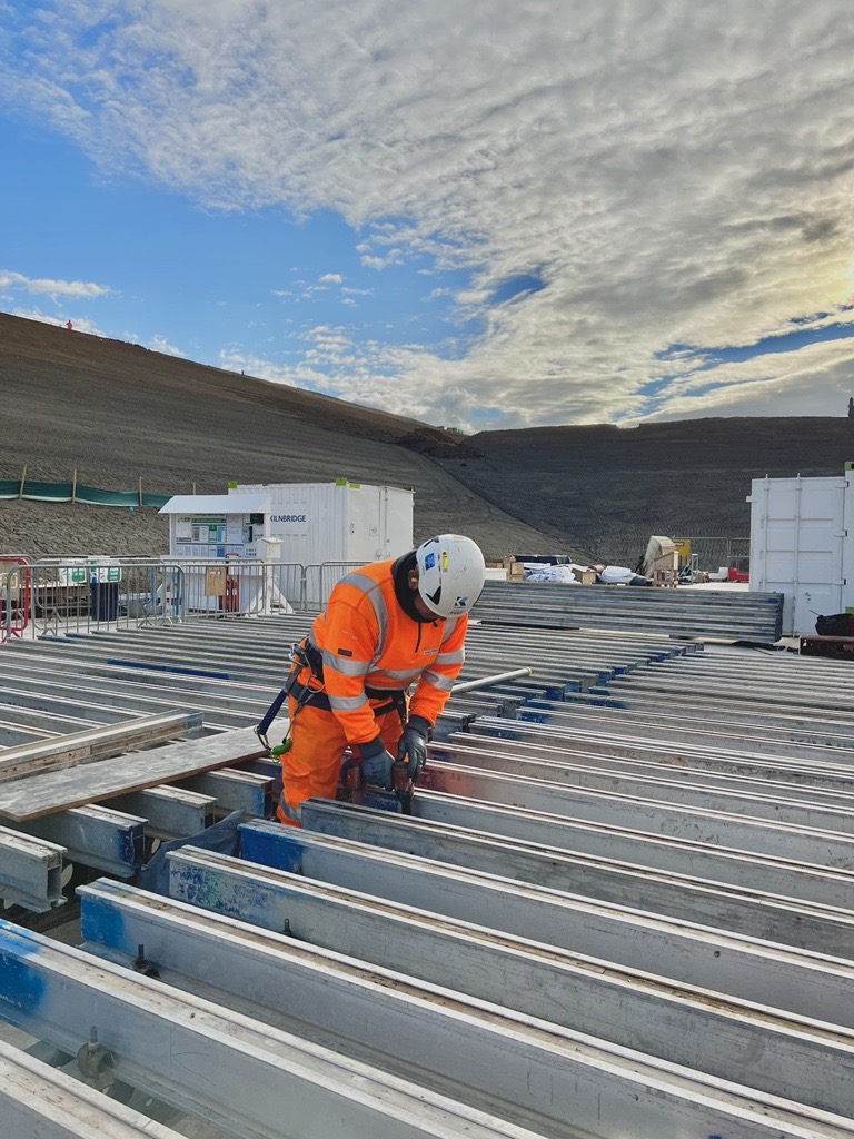 kilnbridge's tweet photo. A little progress each day adds up to big results.#Assembling #wallshutter #construction #teamkilnbridge https://t.co/MpJnLQnQ6f