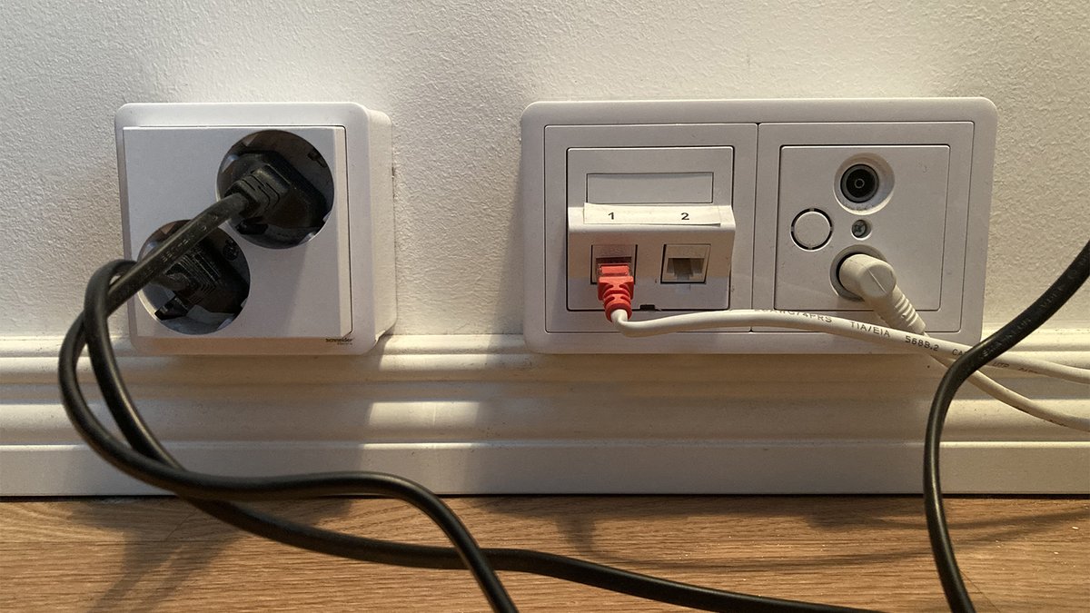 EspooEsbo's tweet photo. Espoo on mukana 28.-29.9. järjestettävässä harjoituksessa, jossa pääkaupunkiseudun energiayhtiöt ja viranomaiset harjoittelevat yhteistoimintaa vakavassa sähkönjakelun häiriötilanteessa.
#Respa22 #varautuminen
https://t.co/Rfzfgg4q7d https://t.co/wxcySwUYxz