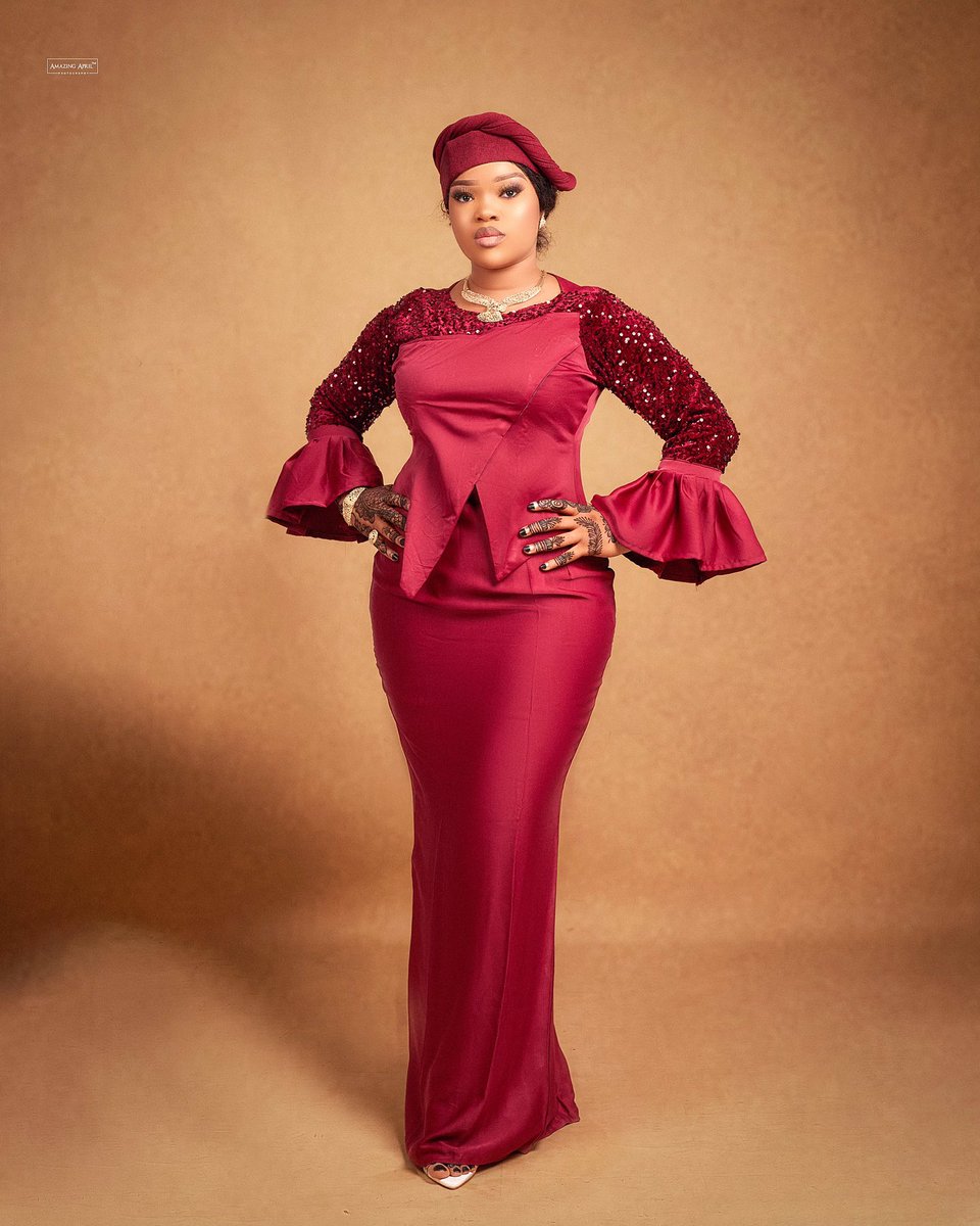 prettxee's tweet photo. Alhamdulilah !!! Finally it’s my birthday pls say a prayer for me . https://t.co/1ePmyD3LyL
