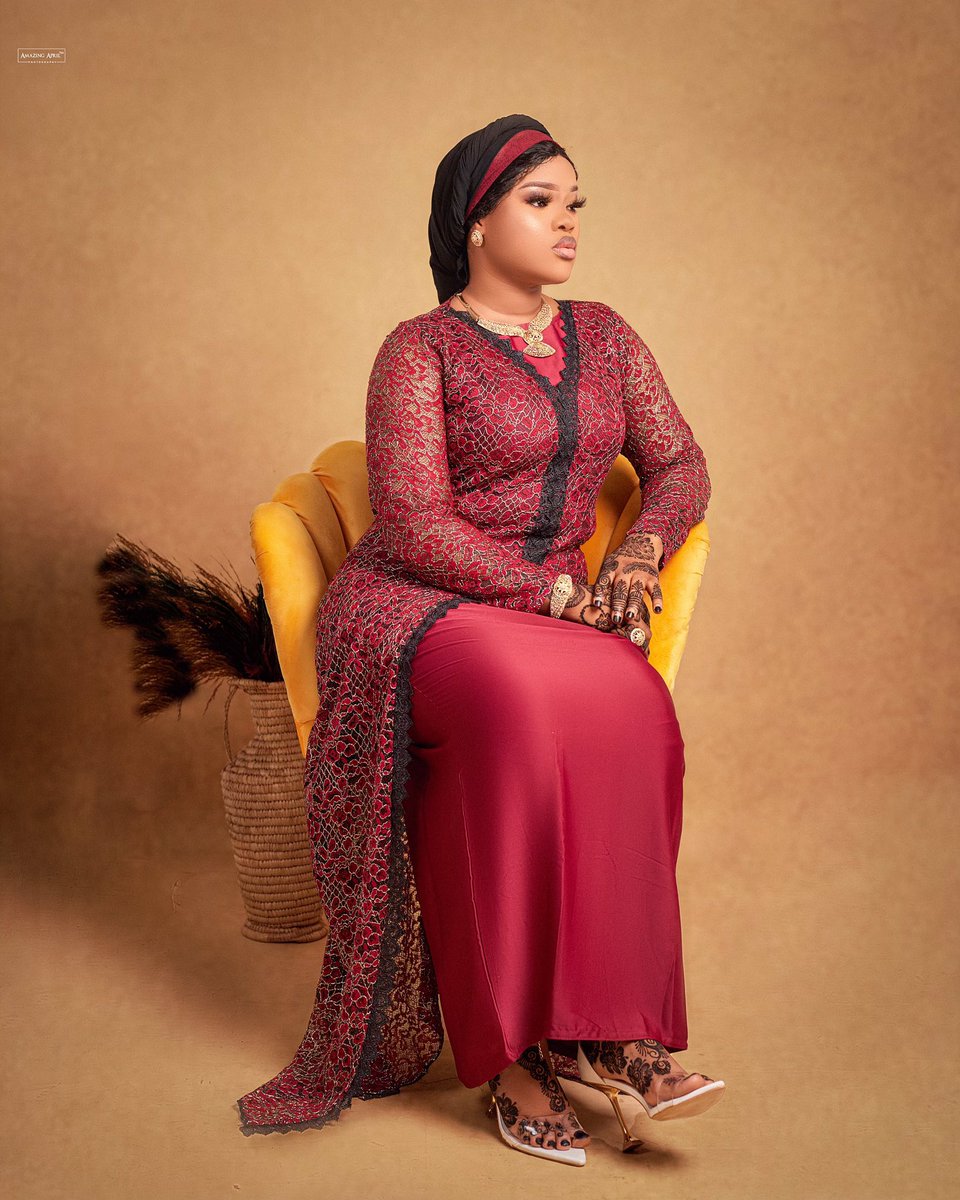 prettxee's tweet photo. Alhamdulilah !!! Finally it’s my birthday pls say a prayer for me . https://t.co/1ePmyD3LyL
