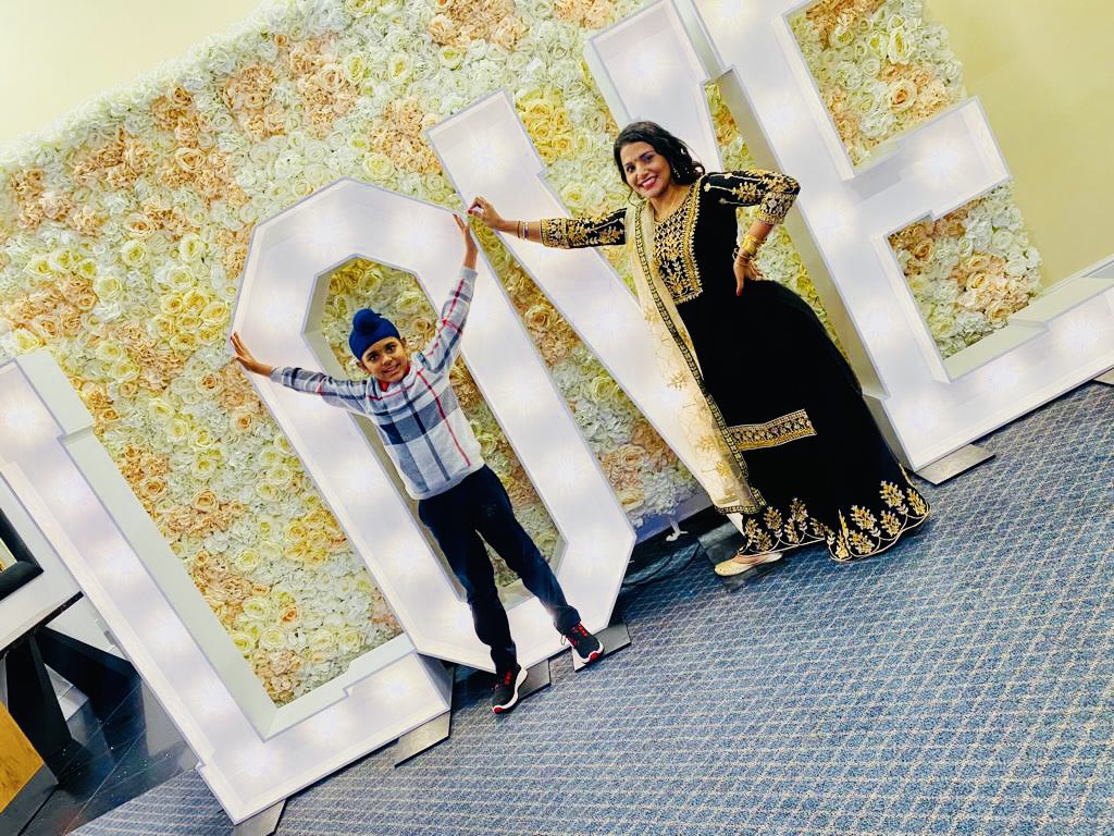 pardeep19922328's tweet photo. Wear your colours with pride ✨✨ Do not fit in, when you are born to stand out
Sharing few pics #postweekendfunction #Mumsontime #blacksuit #currentfavsuit #punjabisuit #punjabiculture #keepsmilingalways ✨❤️😍 https://t.co/94dW5mboOZ