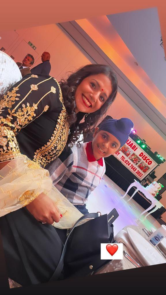 pardeep19922328's tweet photo. Wear your colours with pride ✨✨ Do not fit in, when you are born to stand out
Sharing few pics #postweekendfunction #Mumsontime #blacksuit #currentfavsuit #punjabisuit #punjabiculture #keepsmilingalways ✨❤️😍 https://t.co/94dW5mboOZ