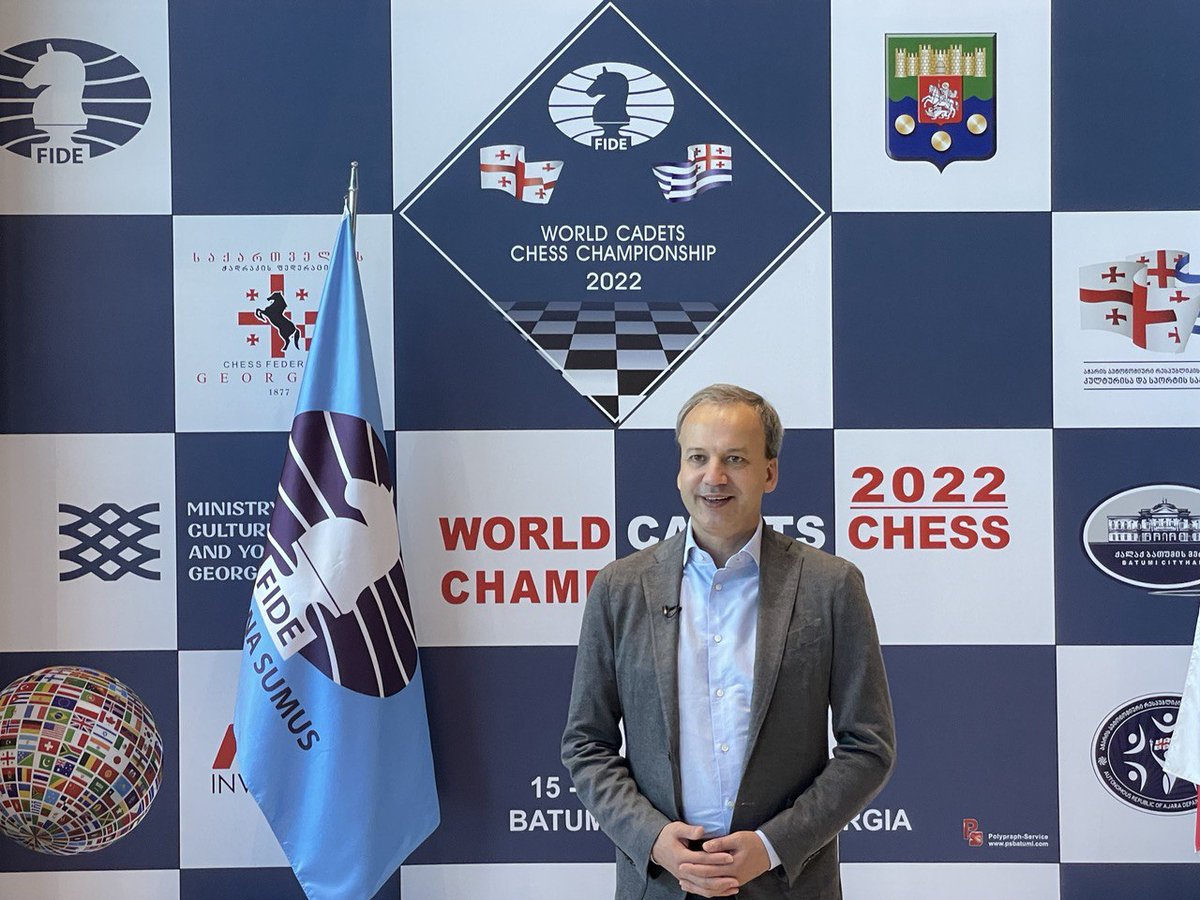 FIDE_chess's tweet photo. Apart from officially opening the last round event, Arkady Dvorkovich held a meeting with the members of the Georgian Chess Federation, including its president Giorgi Giorgadze, and ECU President Zurab Azmaiparashvili. https://t.co/kbkT8D4KOO