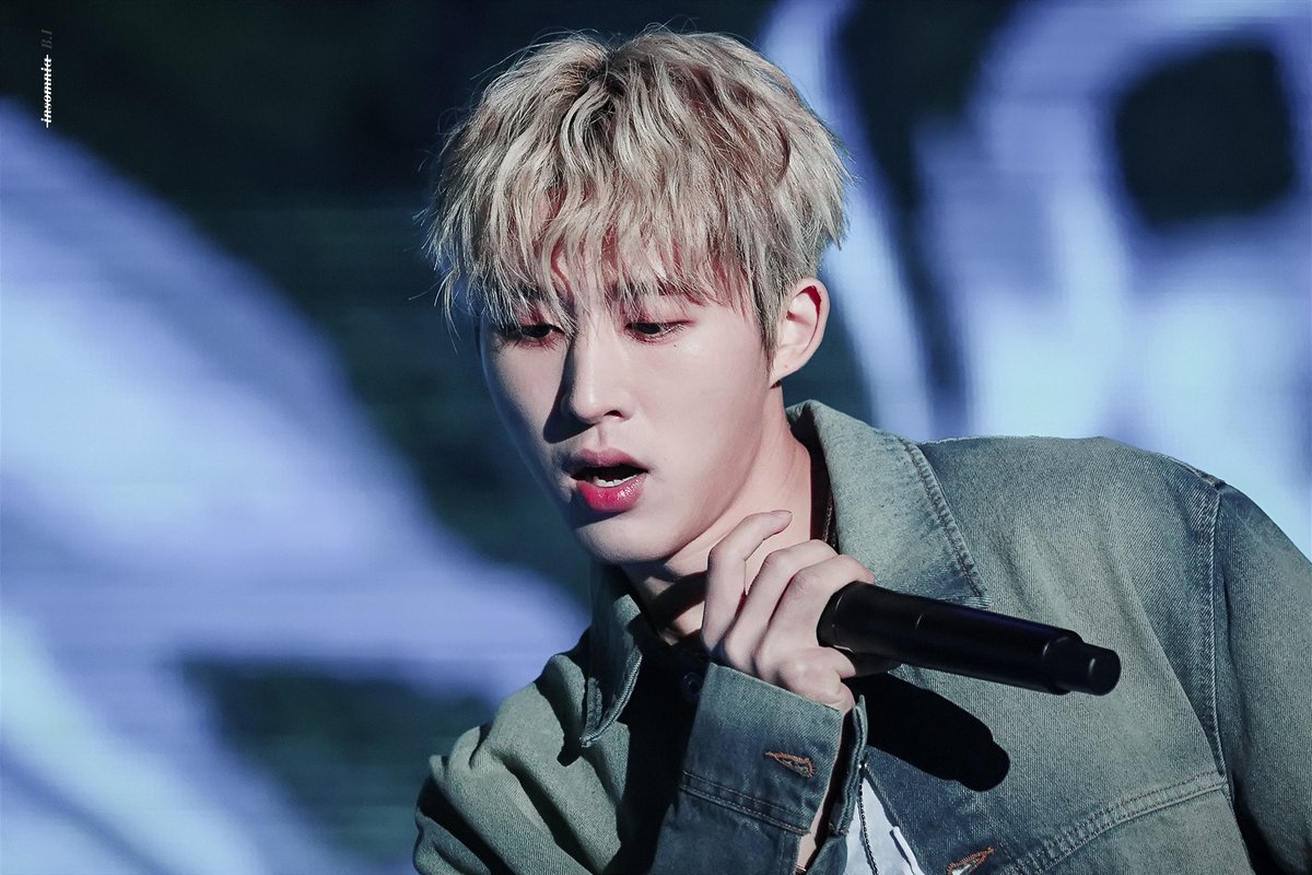 insomnia_bi's tweet photo. 220924 
#비아이 #한빈 #LALAPA_K_CONCER ＃BI 
@shxx131bi131 https://t.co/F8fr6EWwue