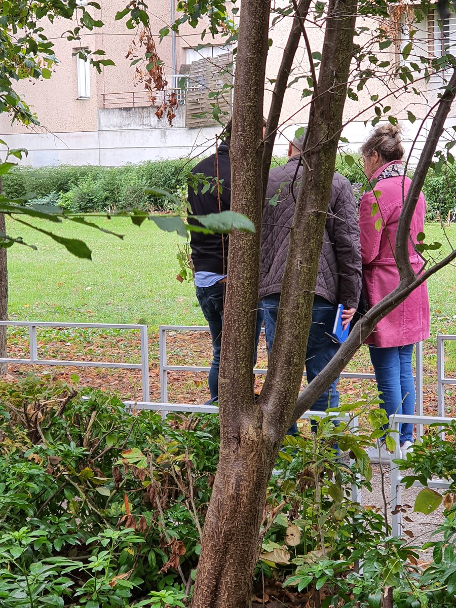 2011Klara's tweet photo. Voilà encore une fois je ne suis pas écouté par le bailleur #Habitat77 que faire pour avoir une réponse? J'attends un retour d'un mail depuis le 14 janvier. #MrJullemier que doit-on faire pour que vos services nous répondent ? https://t.co/VKlMvvYqYk