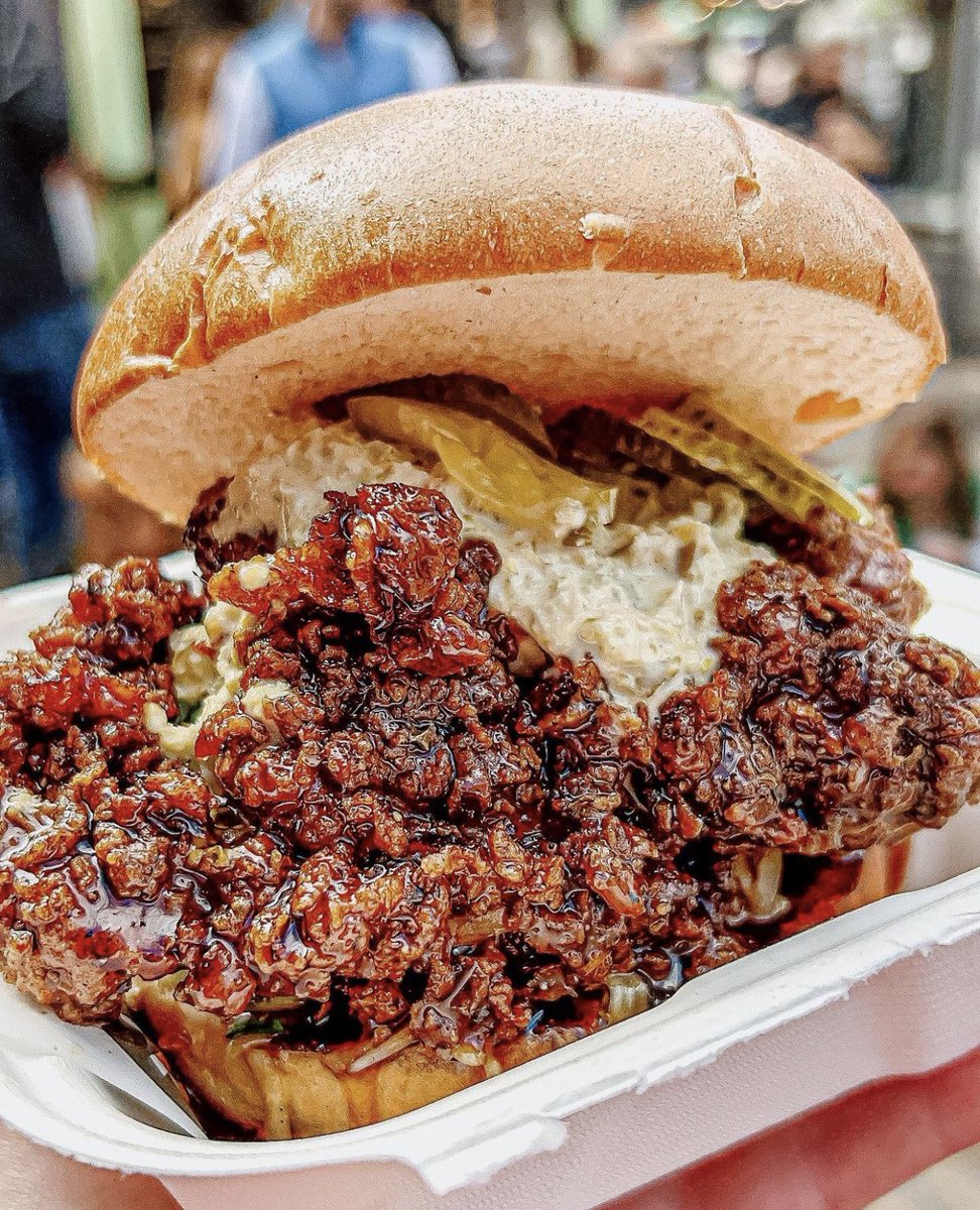 Peckish burger tweet media