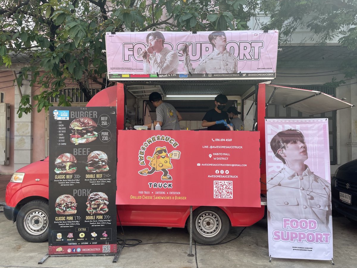 kitchen_zeepruk's tweet photo. 🚚 𝐅𝐨𝐨𝐝 𝐓𝐫𝐮𝐜𝐤 𝐅𝐨𝐫 𝐙𝐞𝐞𝐏𝐫𝐮𝐤 '𝟕 𝐲𝐞𝐚𝐫𝐬 𝐨𝐟 𝐥𝐨𝐯𝐞'
เบอเกอร์นุ่มๆ เพิ่มพลังให้วันนี้ 🍔 @zee_pruk
Thank you @prukcnmommyteam and Team 💙
#ครัวน้อยๆของซีพฤกษ์
#ZeeLittleKitchen
#ZeePruk #Zunshine https://t.co/XGlPQRMabc