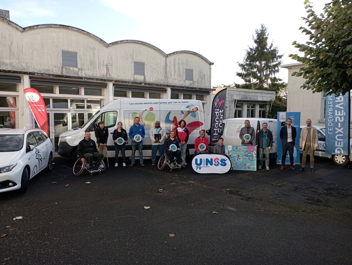 usep_79's tweet photo. Départ officiel de la caravane du parasport.
Une action portée conjointement par le #CDOS79, @usep_79, @unss79, handisport 79, sport adapté 79 pour sensibiliser les jeunes en situation de handicap.

🙏 @Paris2024 @FranceOlympique @Agence_du_Sport @FRAparalympique @FDJ #impact2024 https://t.co/BjlFpyfCSo