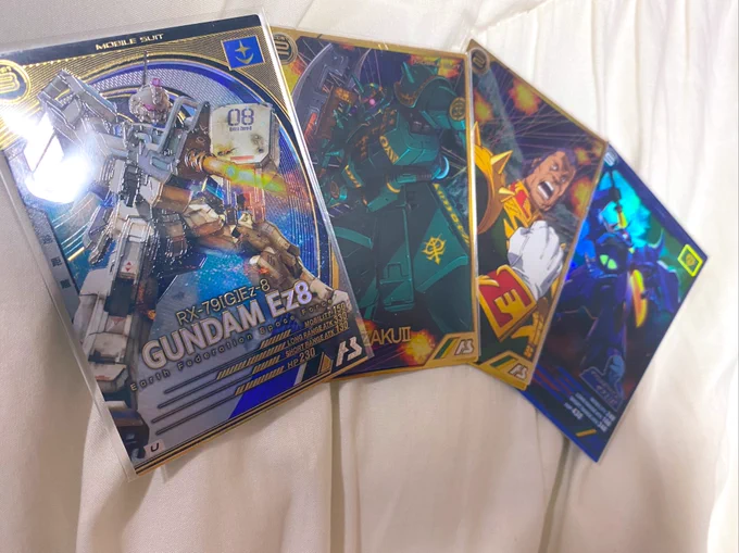 帰ったらトレードのカード届いてた!おほ〜カッコ良すぎるニヤける 
